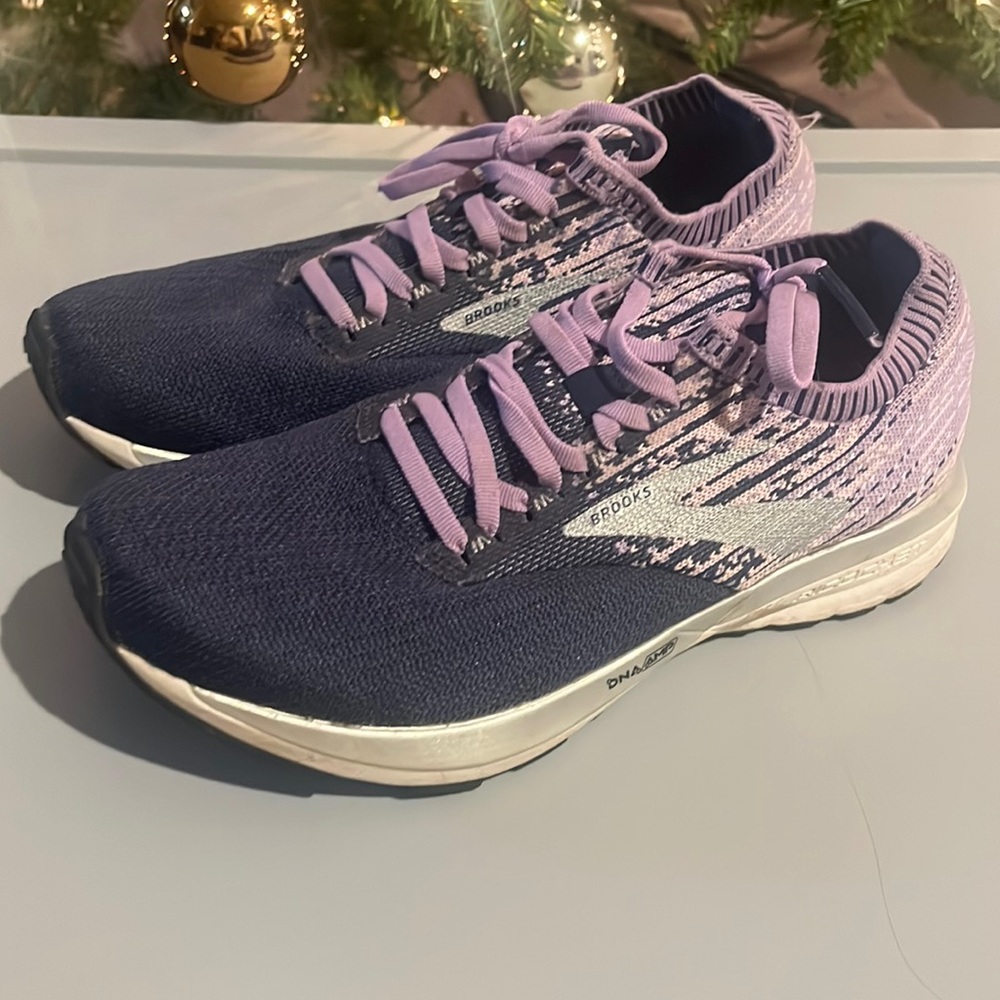 Brooks running shoes womens 9